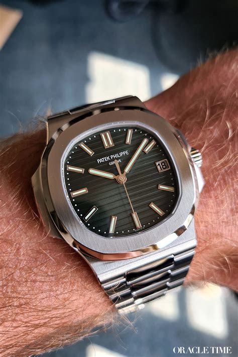 patek philippe nautilus 5711/1a ราคา